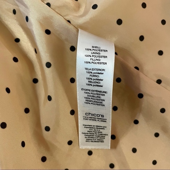 Chico's Quilted Beige Jacket with Black Trim with Zip Front and Round Neck. Sz 1 - Picture 12 of 12